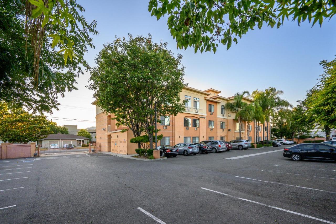 Studios Inn San Jose Exterior photo